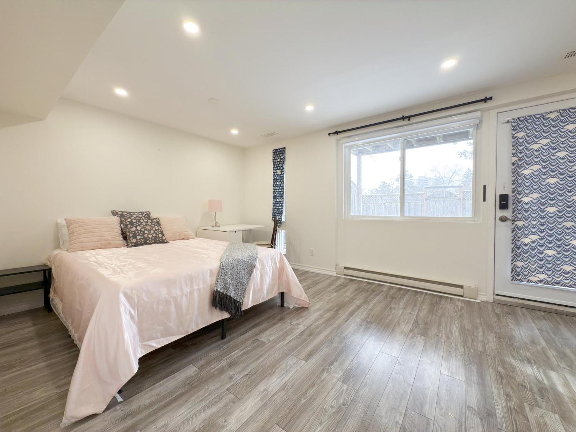 Cozy Room With Private Bath Near Don Mills Subway Toronto Exterior photo