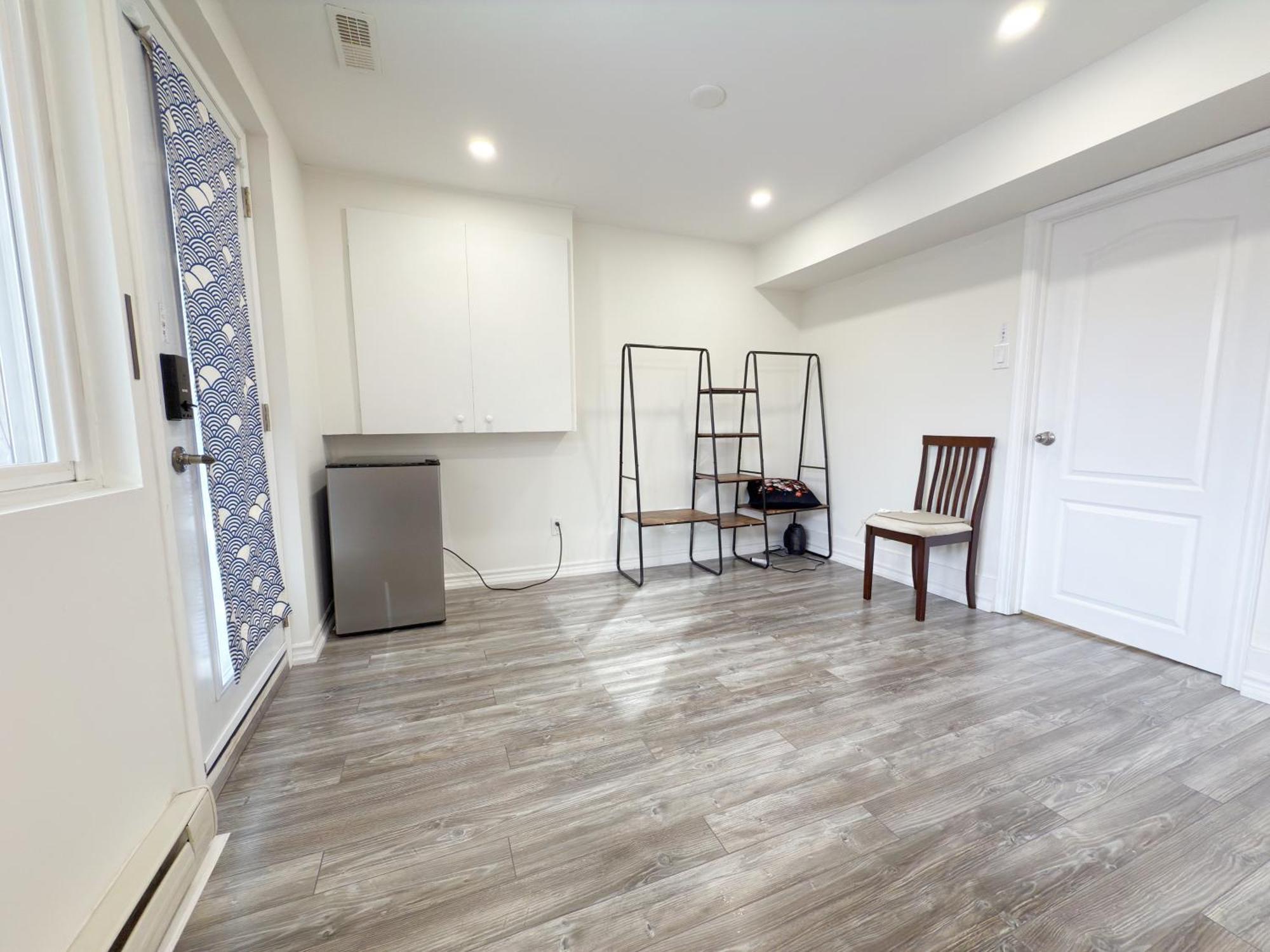 Cozy Room With Private Bath Near Don Mills Subway Toronto Exterior photo