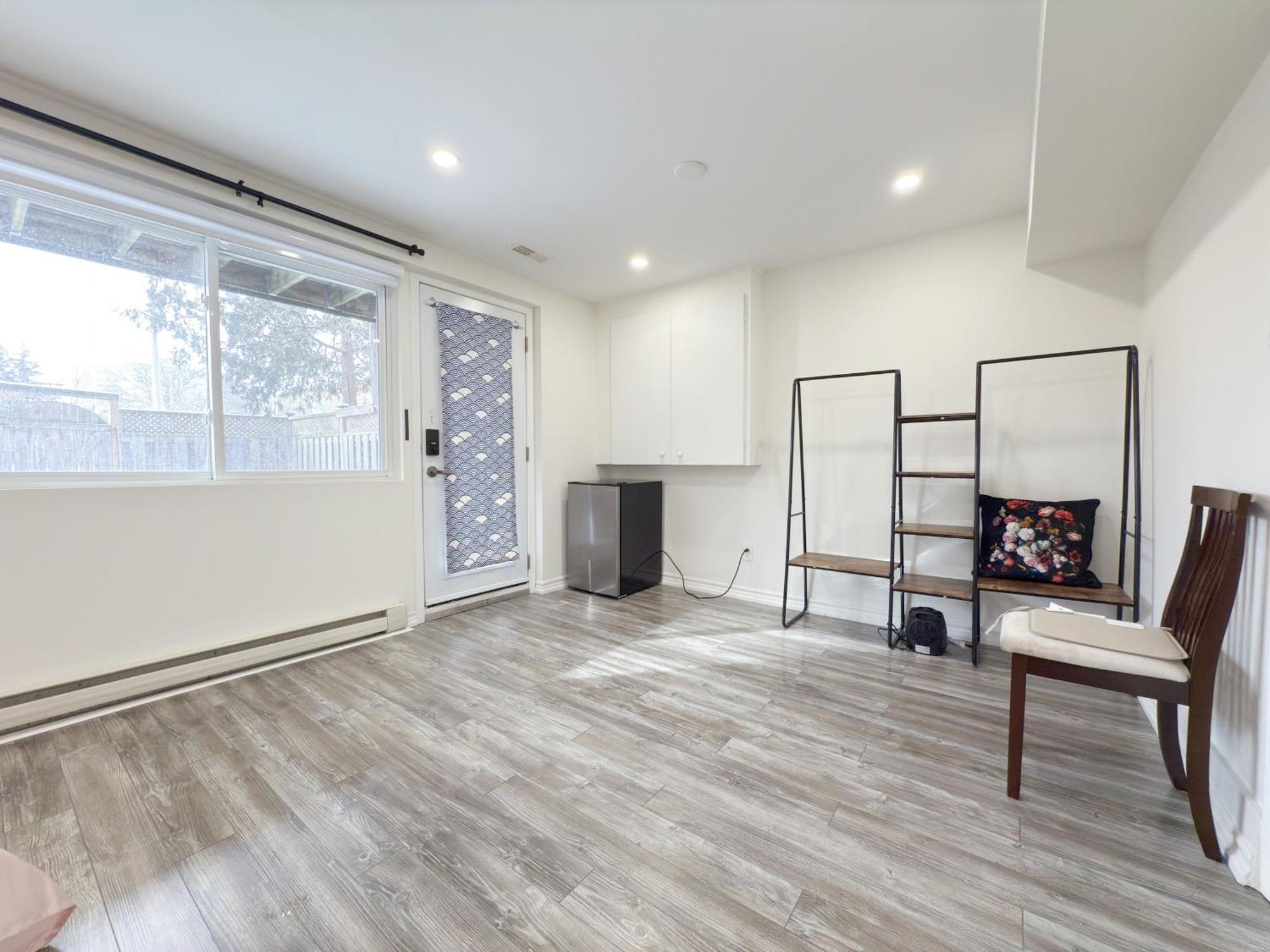 Cozy Room With Private Bath Near Don Mills Subway Toronto Exterior photo